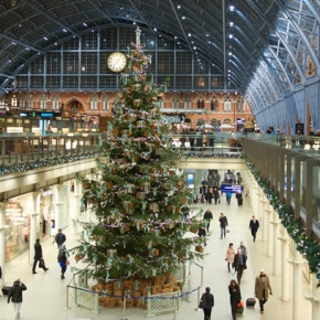 Top tips for staging your greatest Christmas retail show